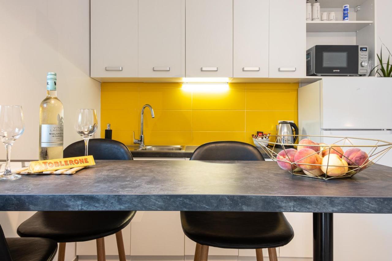 Studio Apartment Les - 4 Min Walk From Amphiteatre Pula Luaran gambar