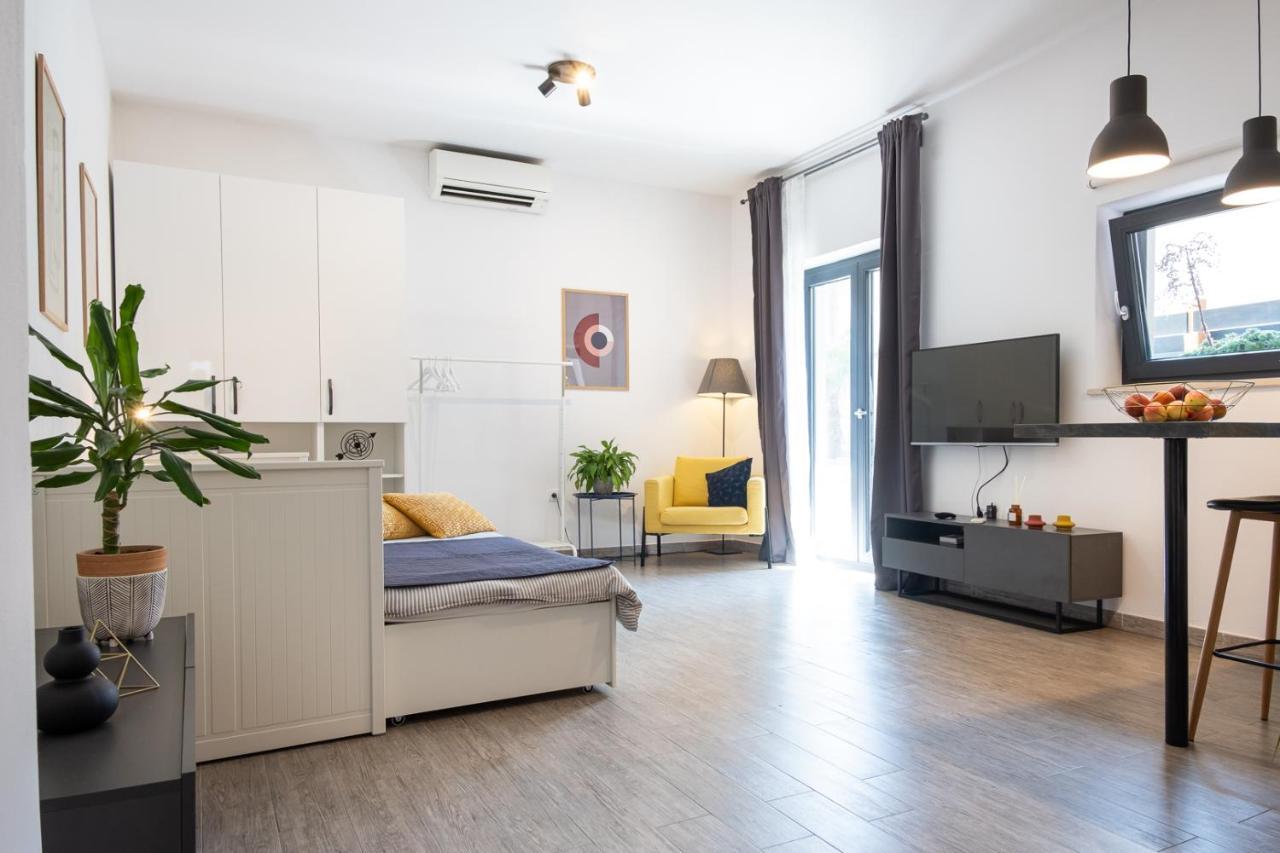 Studio Apartment Les - 4 Min Walk From Amphiteatre Pula Luaran gambar